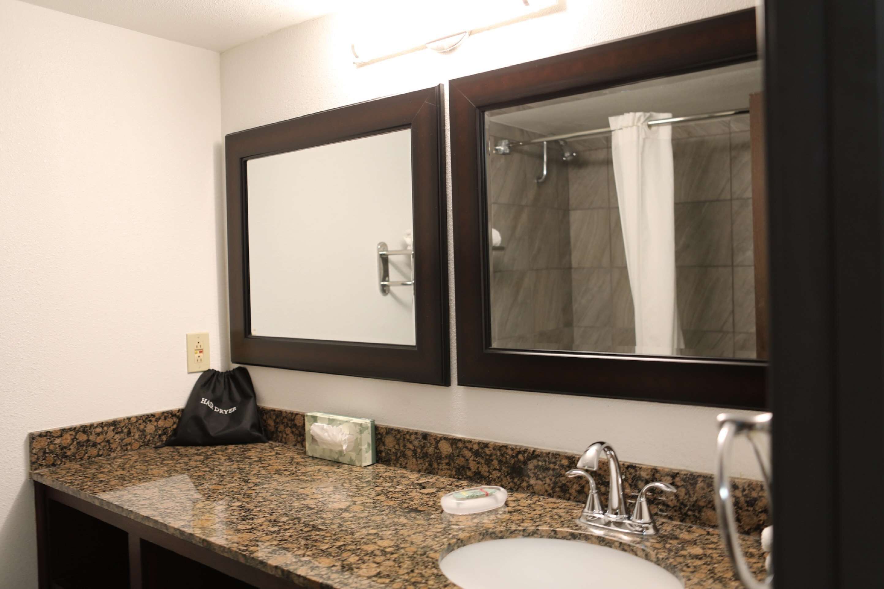 Best Western InnSuites Tucson Foothills Hotel & Suites