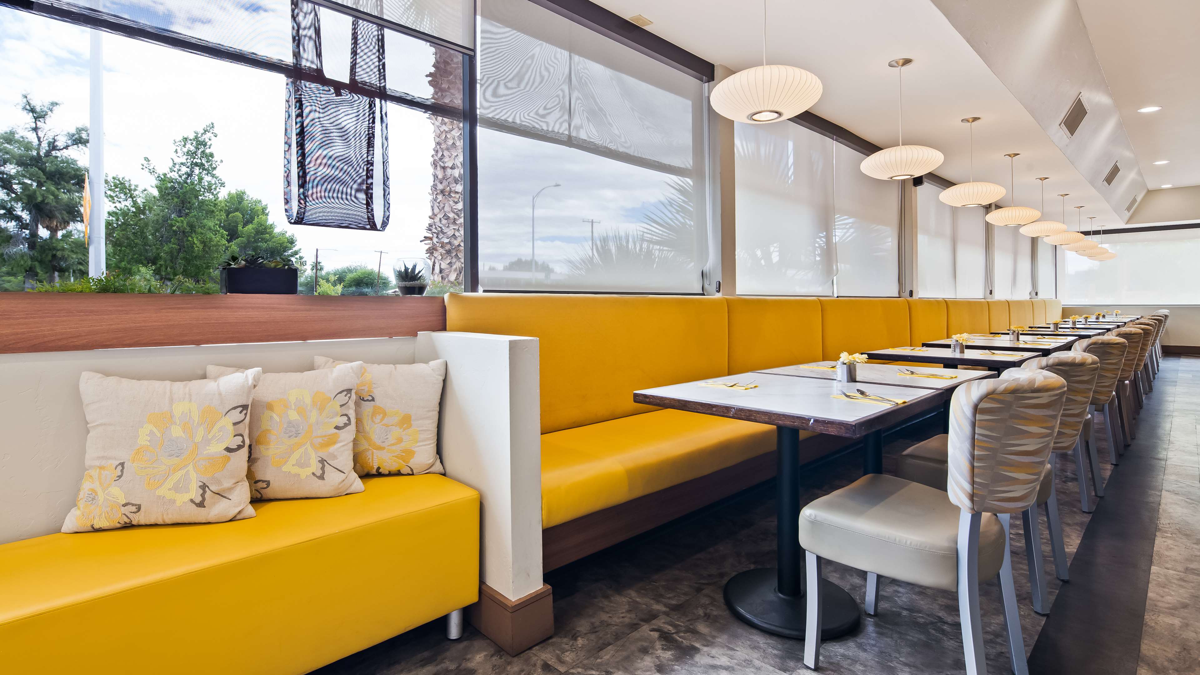 Best Western Royal Sun Inn & Suites