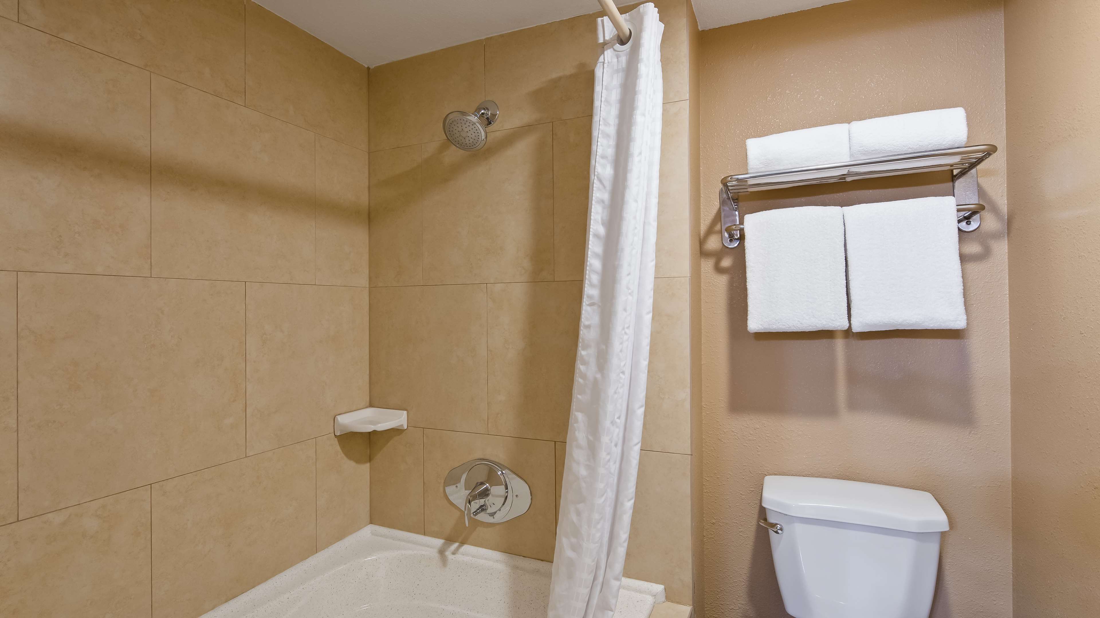 Best Western Royal Sun Inn & Suites