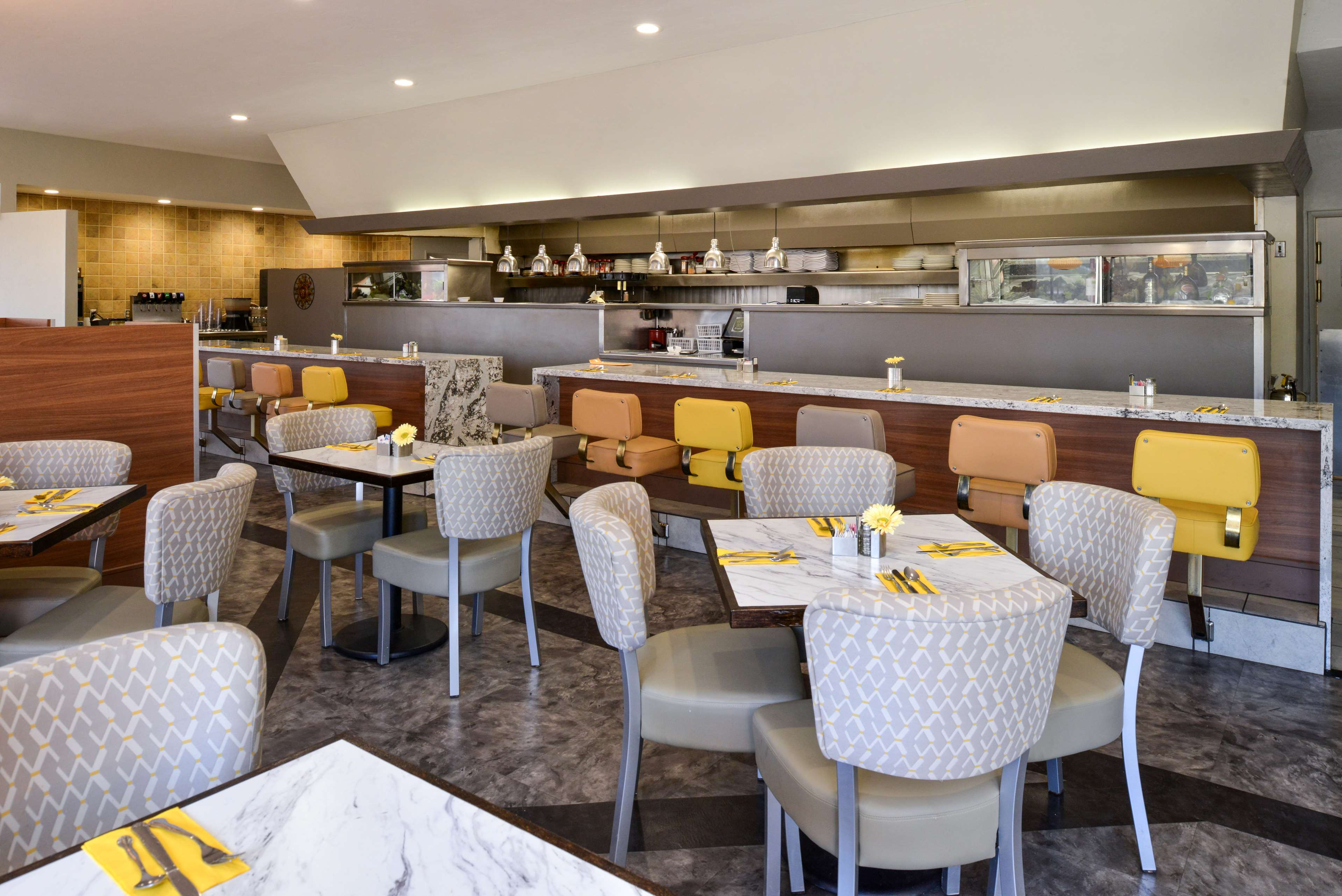 Best Western Royal Sun Inn & Suites