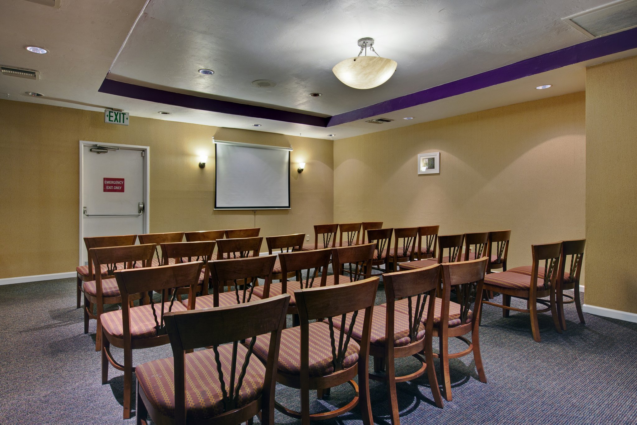 Best Western Royal Sun Inn & Suites