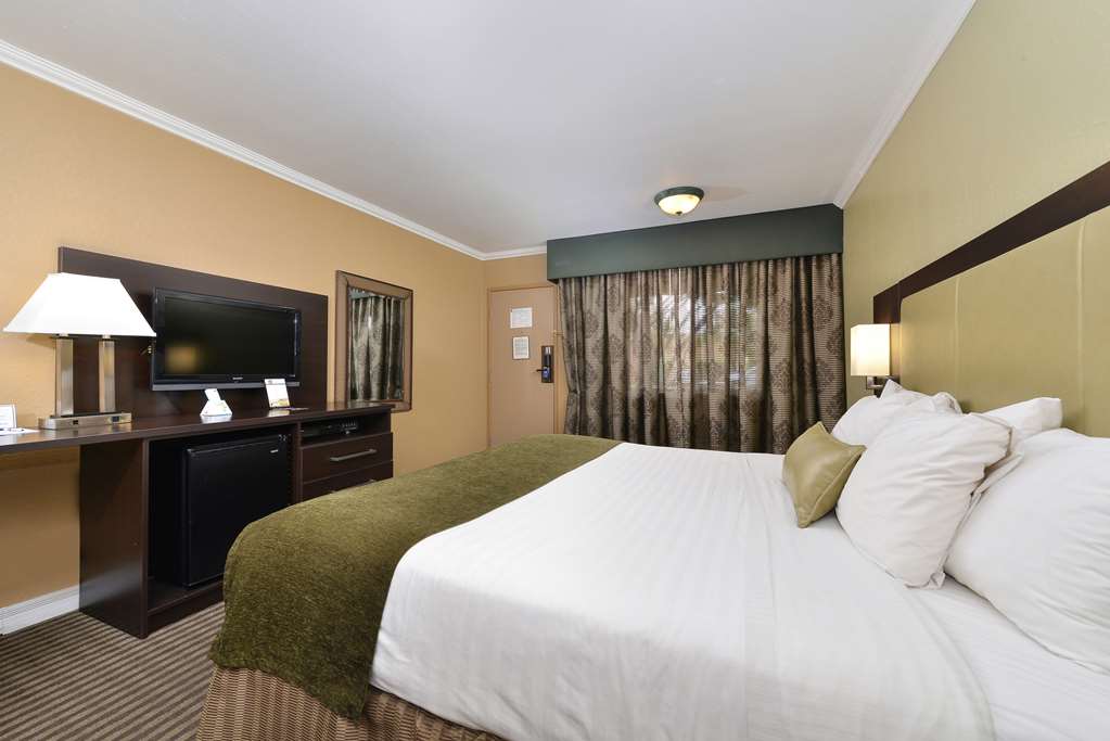 Best Western Royal Sun Inn & Suites