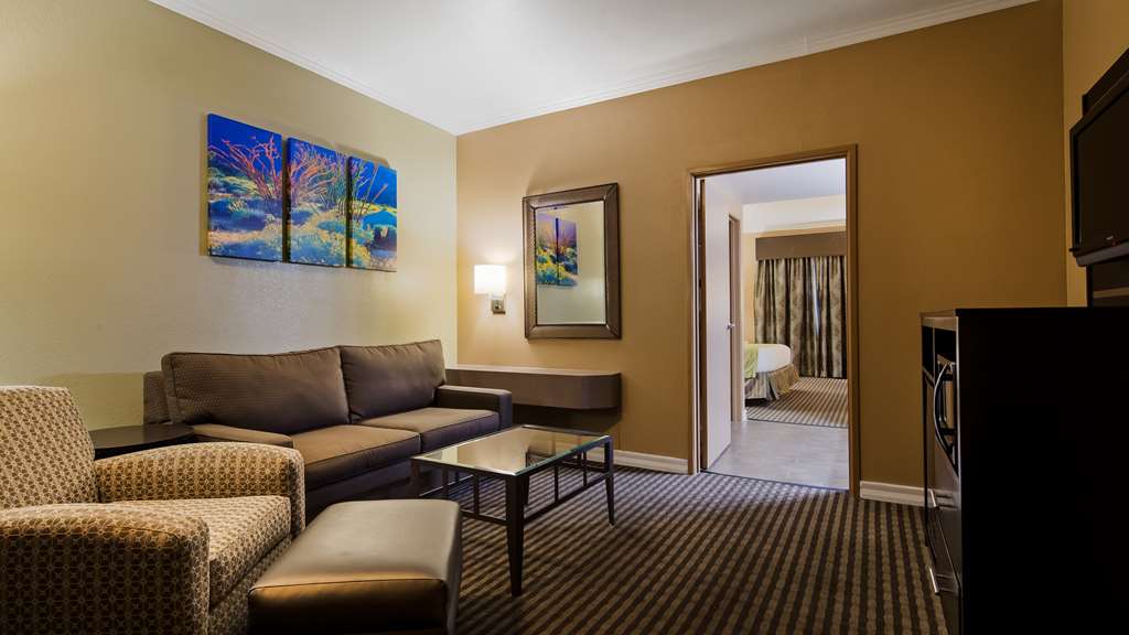 Best Western Royal Sun Inn & Suites