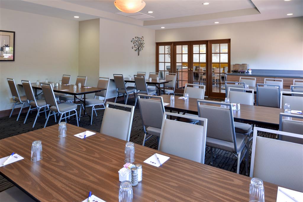 Best Western Royal Sun Inn & Suites