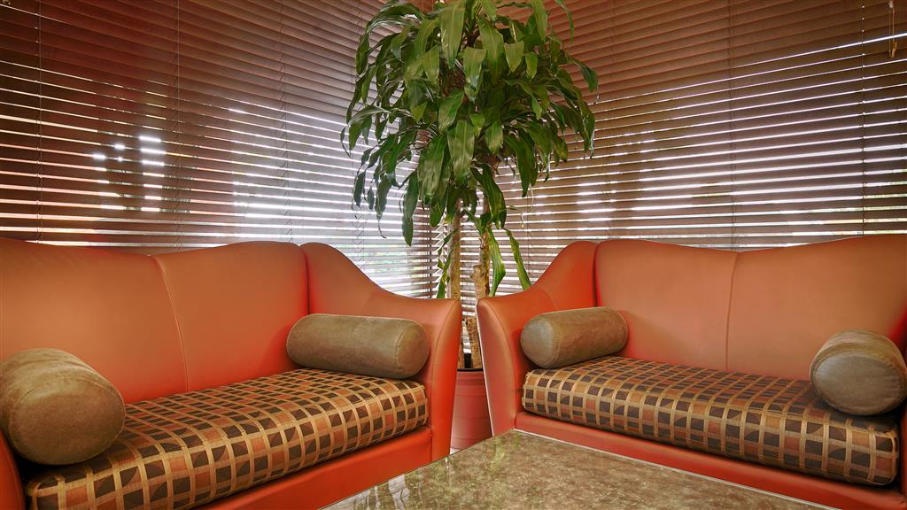 Best Western Royal Sun Inn & Suites