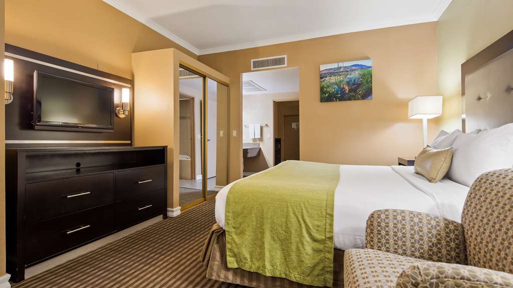 Best Western Royal Sun Inn & Suites