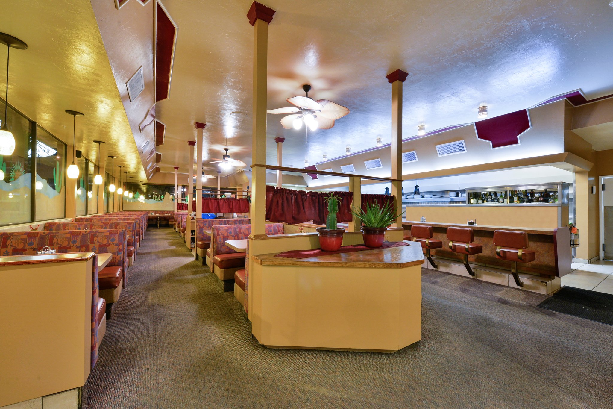 Best Western Royal Sun Inn & Suites