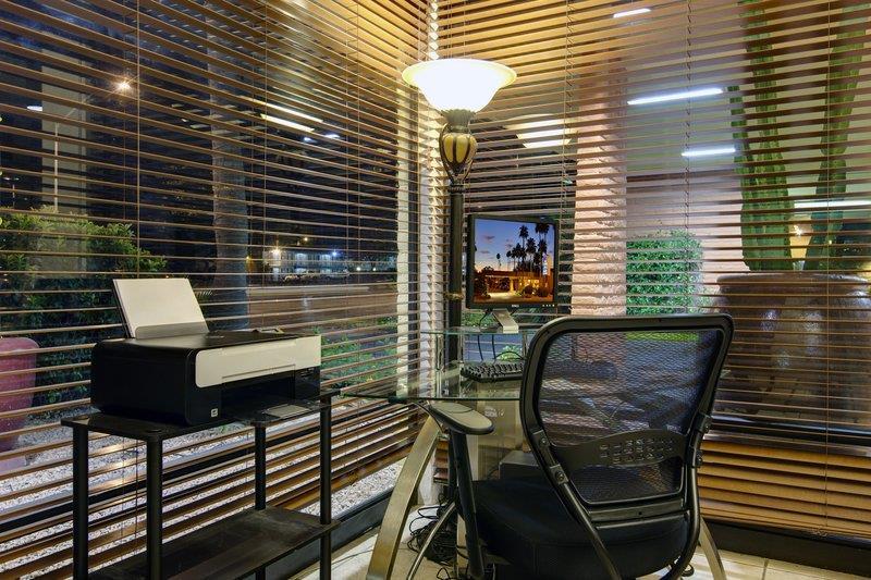 Best Western Royal Sun Inn & Suites