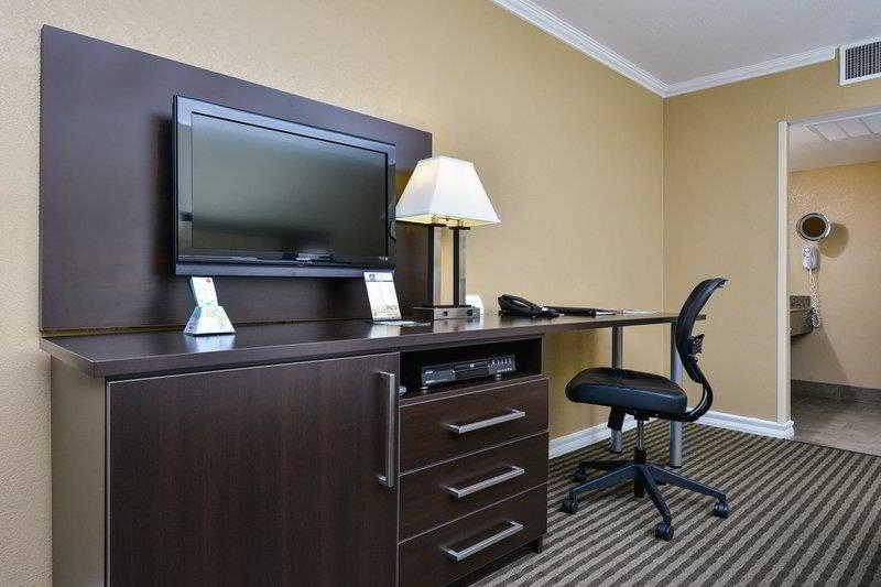 Best Western Royal Sun Inn & Suites