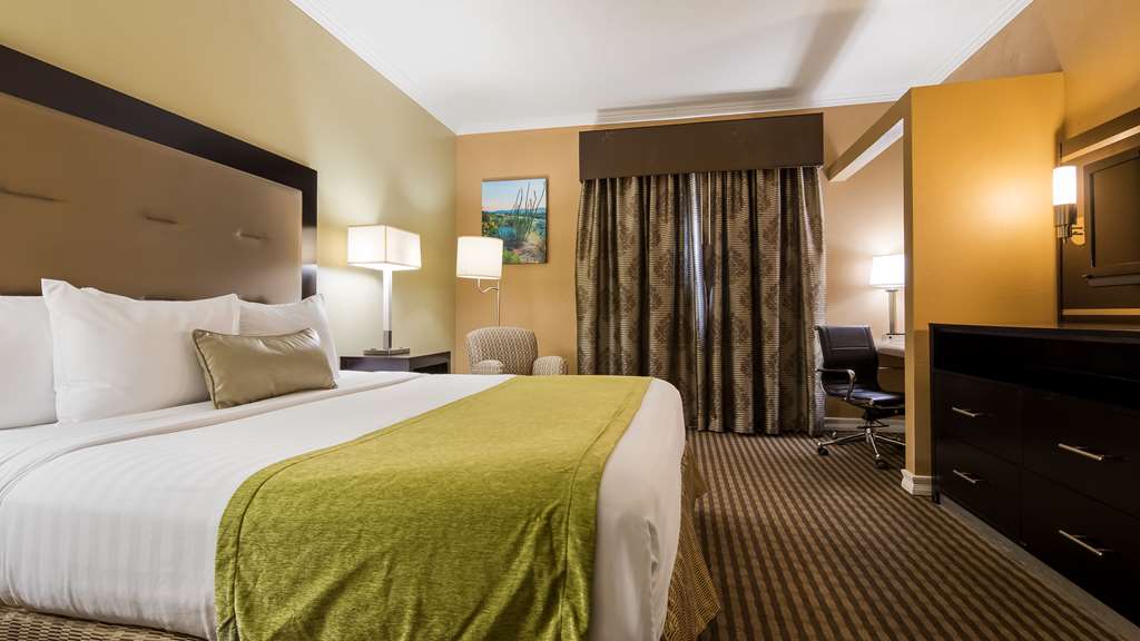 Best Western Royal Sun Inn & Suites