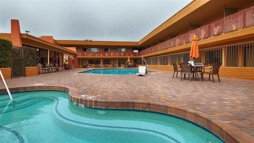 Best Western Royal Sun Inn & Suites