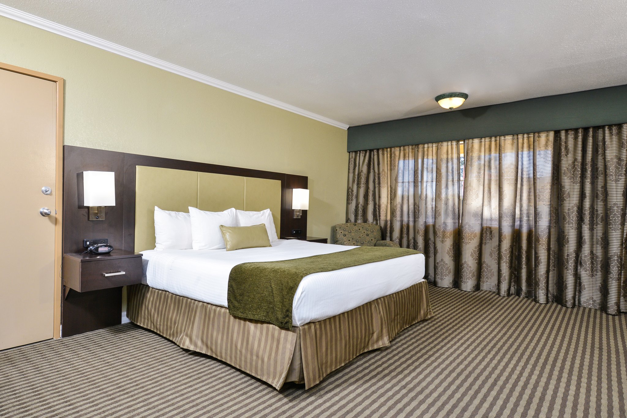 Best Western Royal Sun Inn & Suites