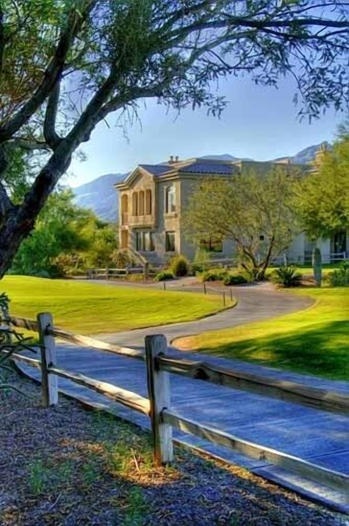 Casitas at Sabino Springs
