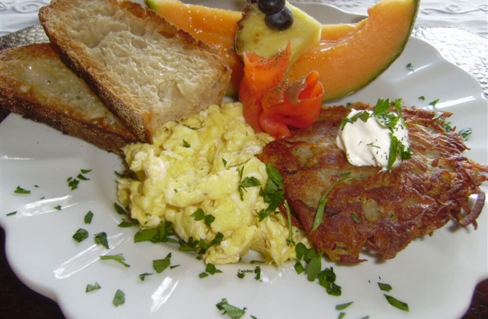 Catalina Park Inn Bed and Breakfast