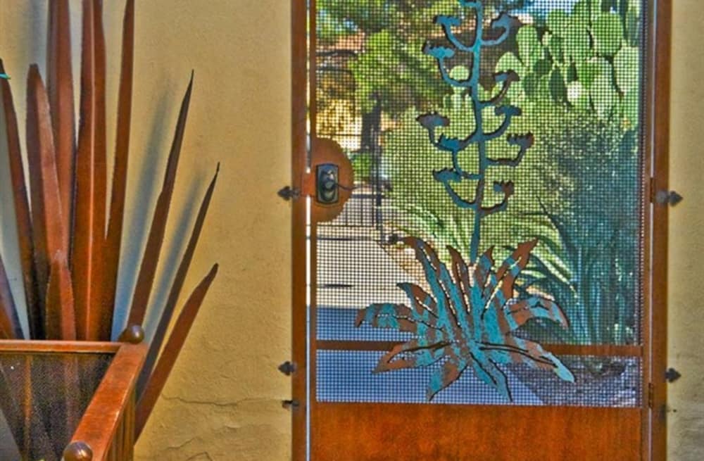 Catalina Park Inn Bed and Breakfast