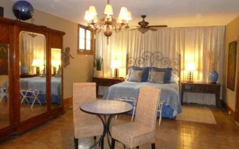Catalina Park Inn Bed and Breakfast