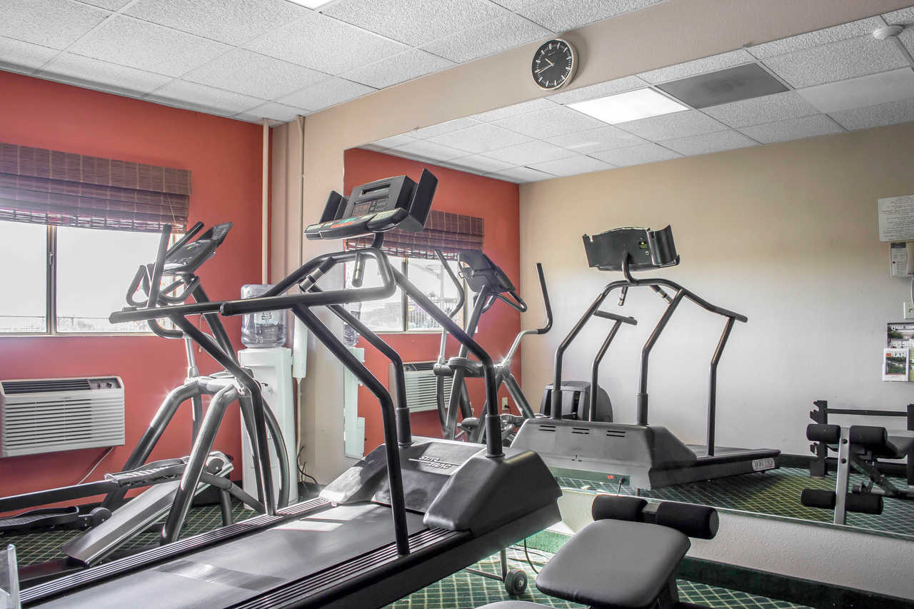 Comfort Inn & Suites Near Kino Sports Complex