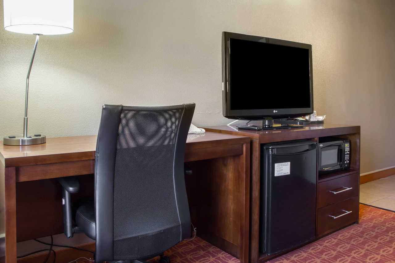 Comfort Inn & Suites Near Kino Sports Complex