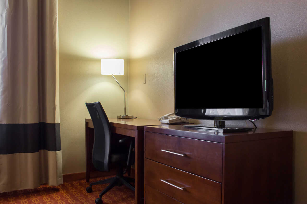 Comfort Inn & Suites Near Kino Sports Complex
