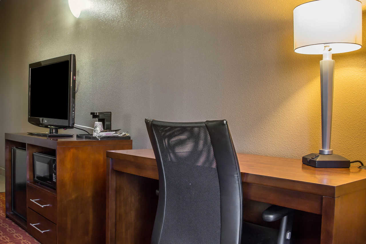 Comfort Inn & Suites Near Kino Sports Complex