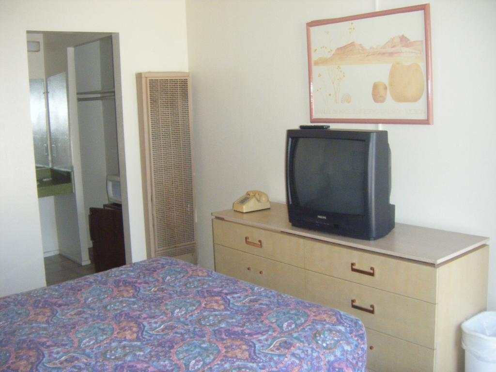 Copper Cactus Inn