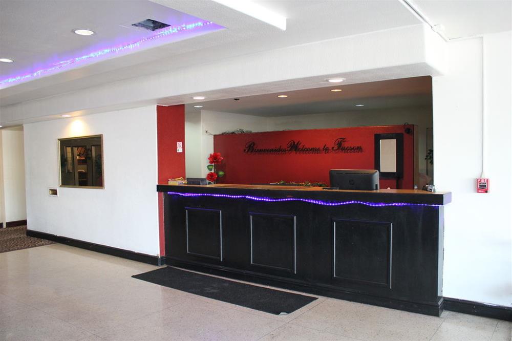 Fortuna Inn & Suites