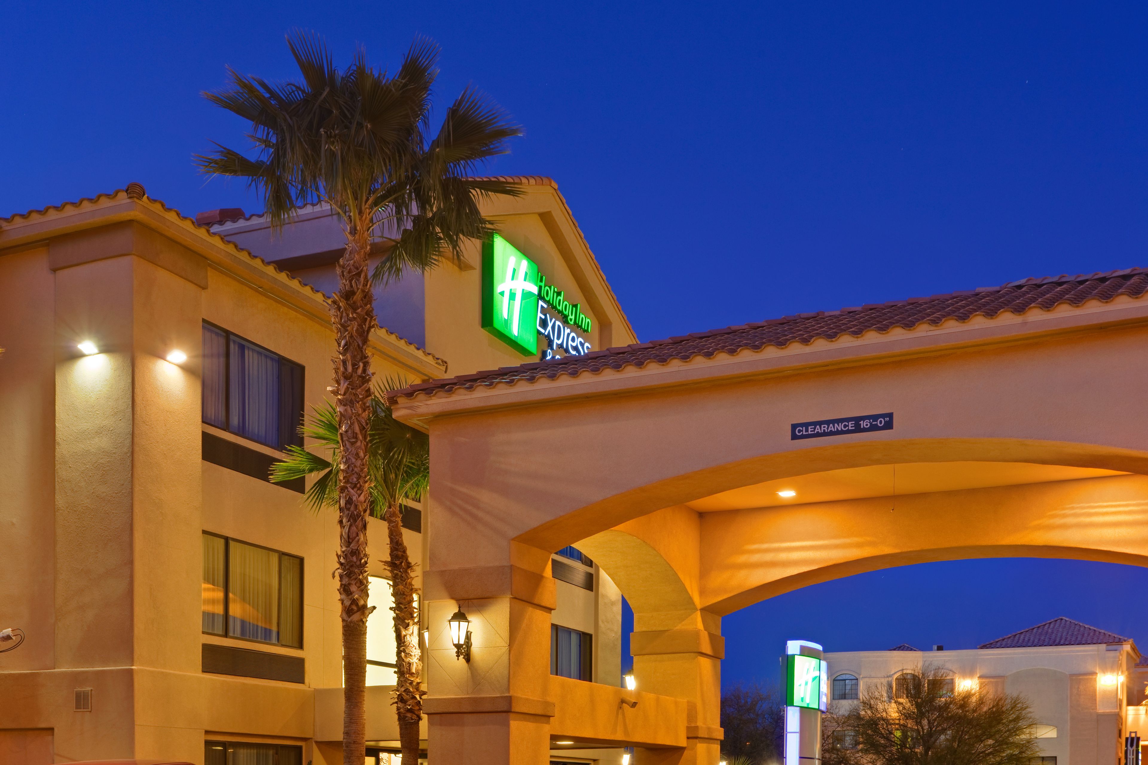 Holiday Inn Express & Suites Marana