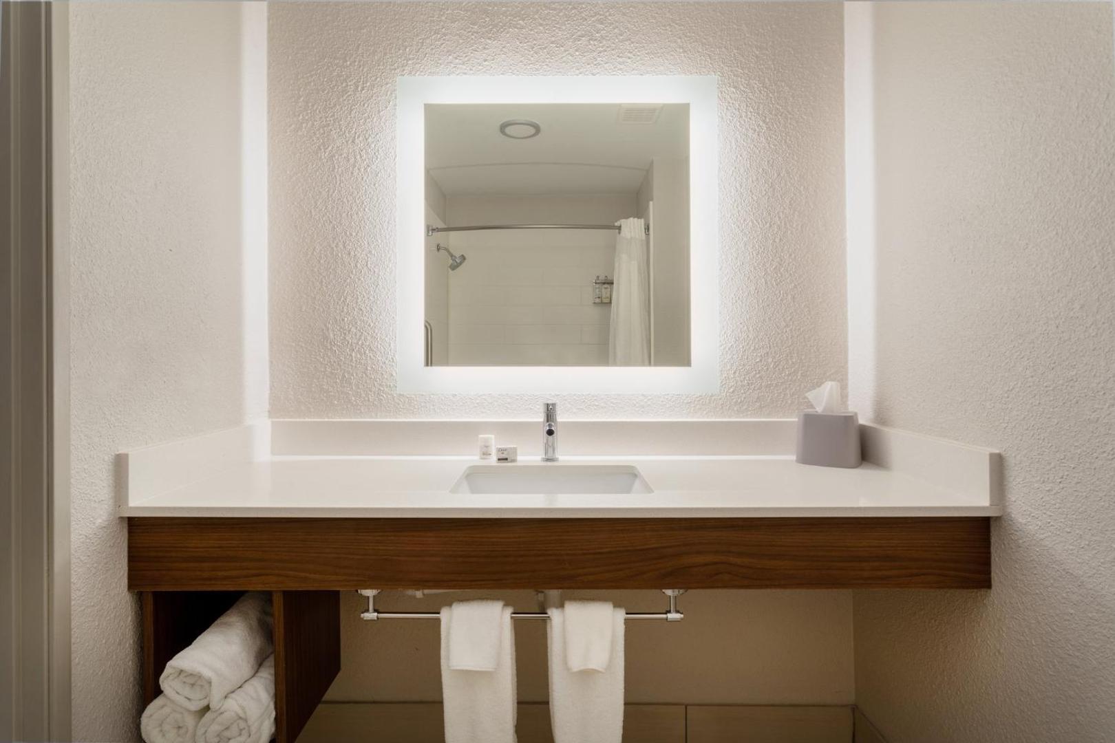Holiday Inn Express & Suites Marana