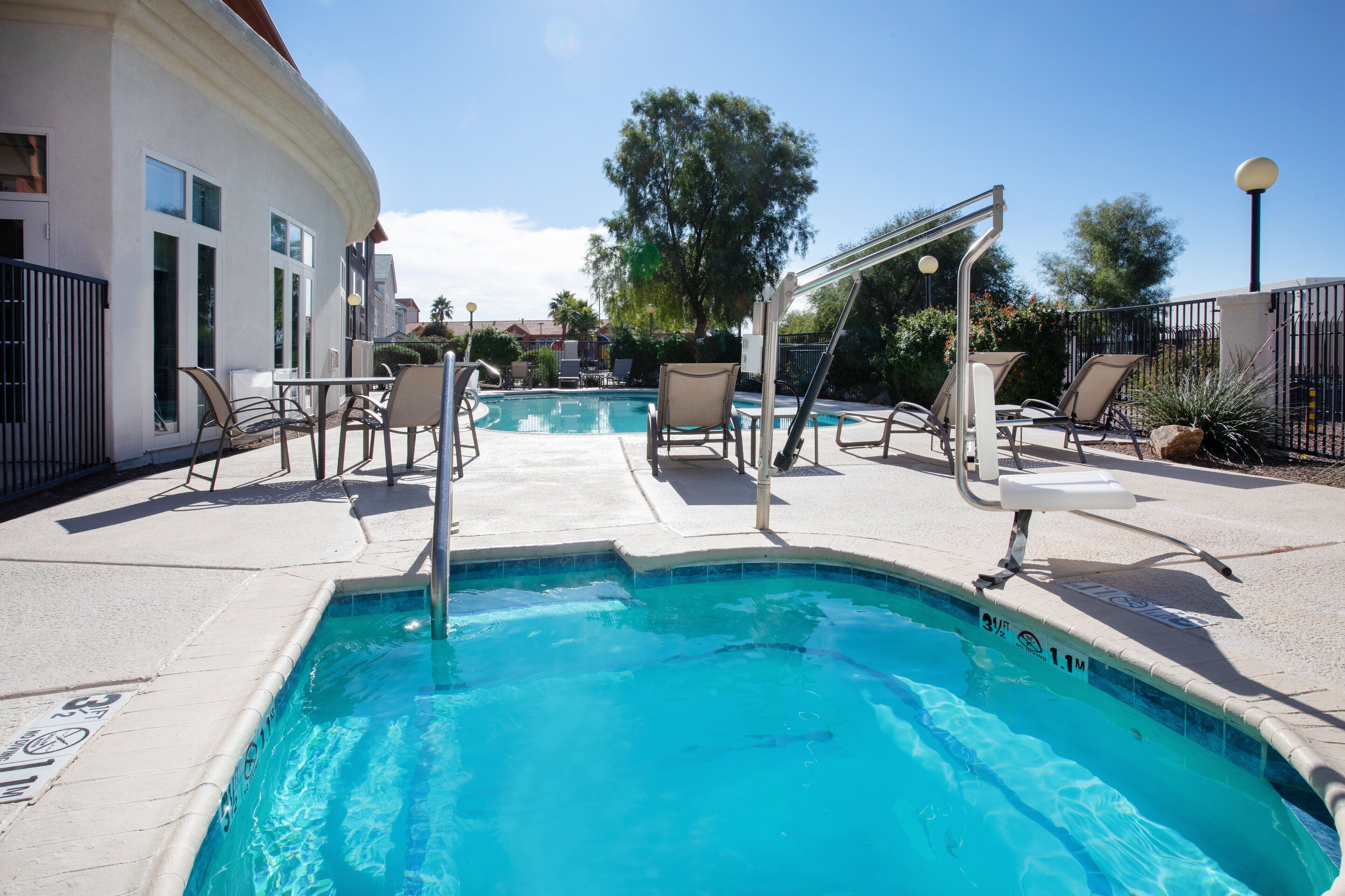 Holiday Inn Express Hotel & Suites Tucson