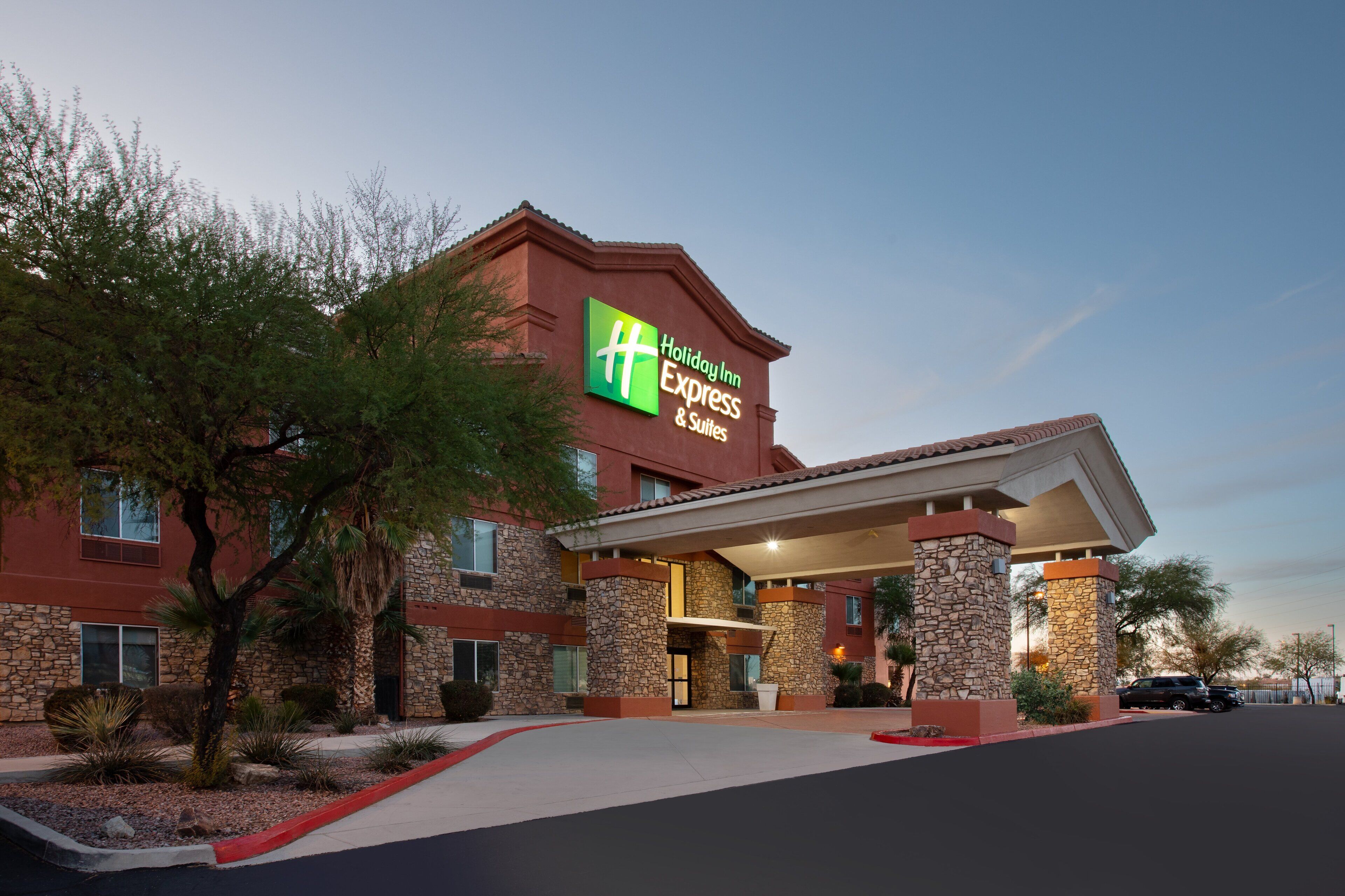 Holiday Inn Express Hotel & Suites Tucson