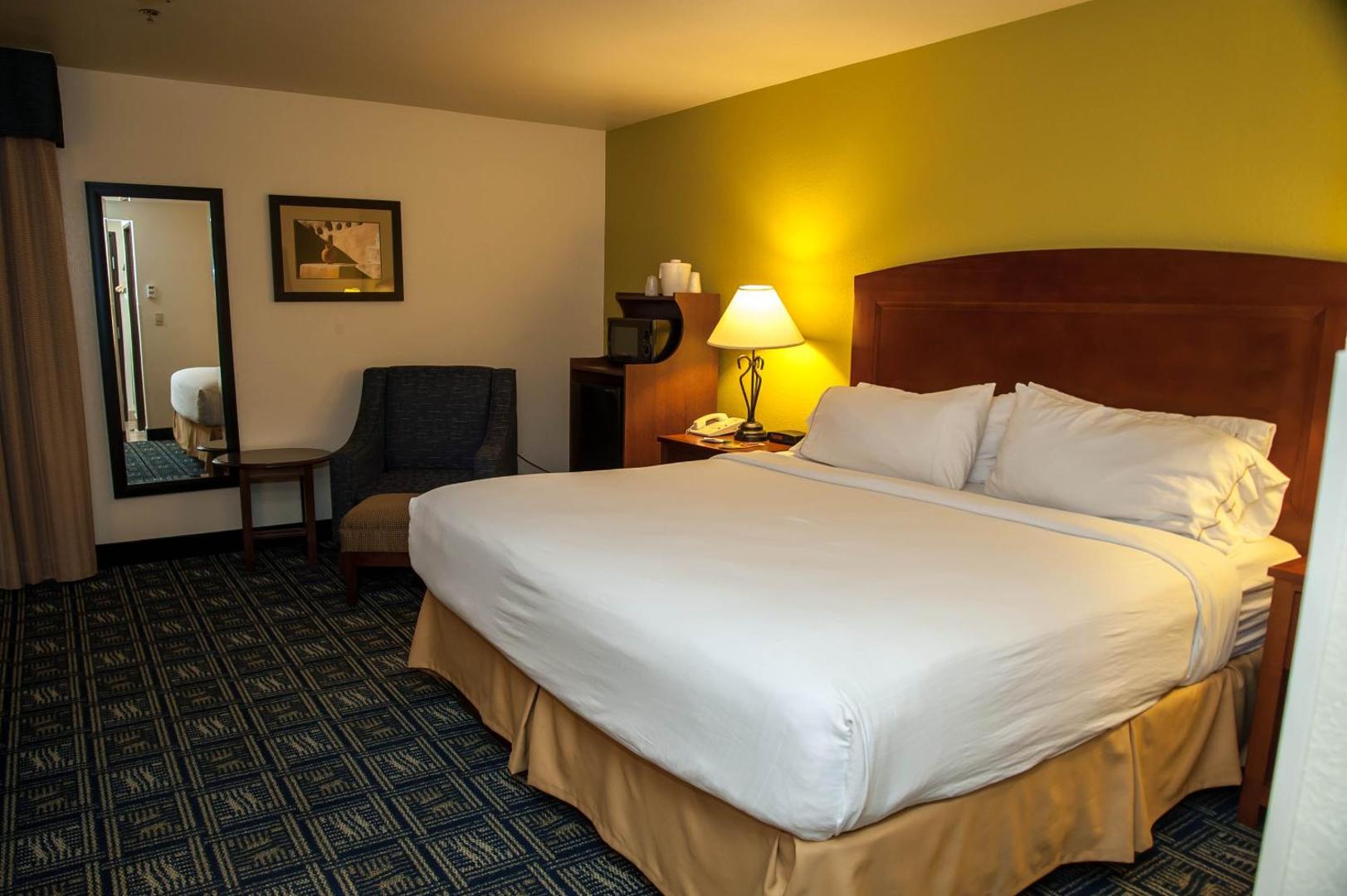 Holiday Inn Express Tucson-Airport