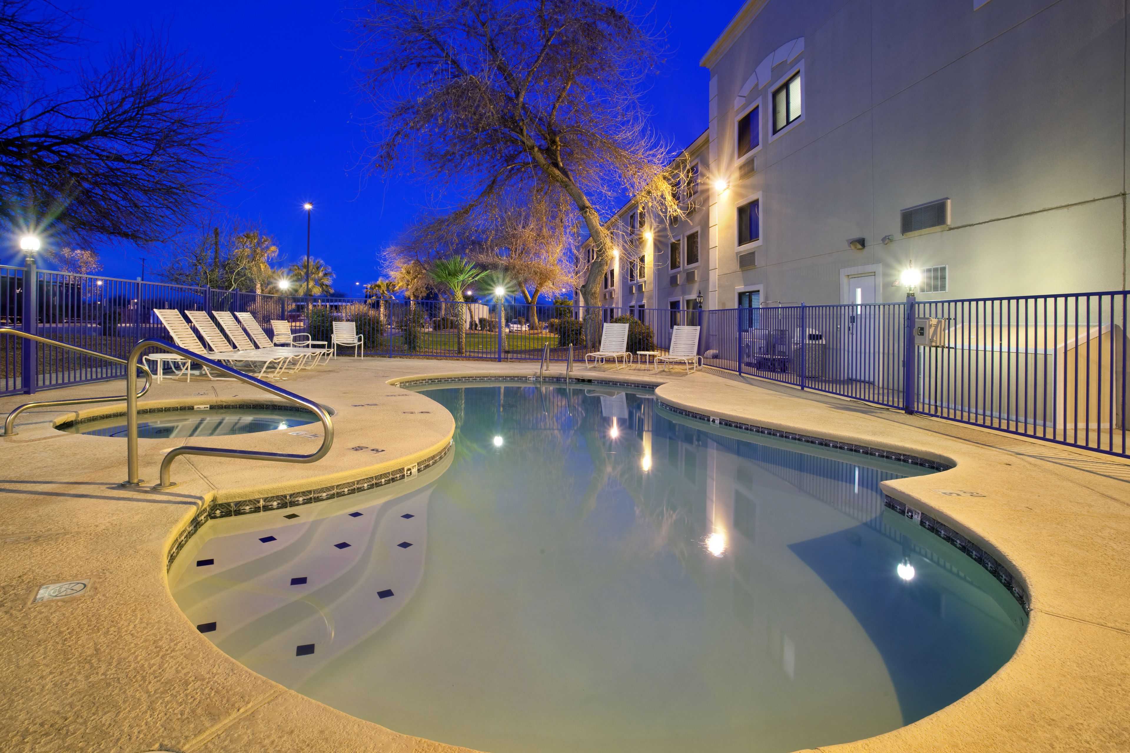 Holiday Inn Express Tucson-Airport