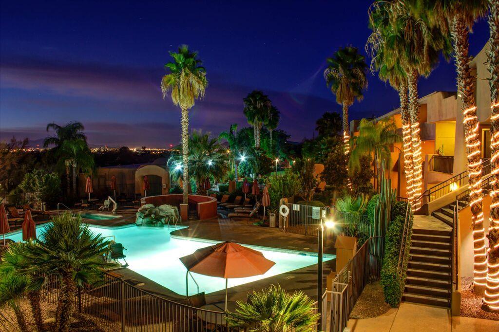La Posada Lodge and Casitas