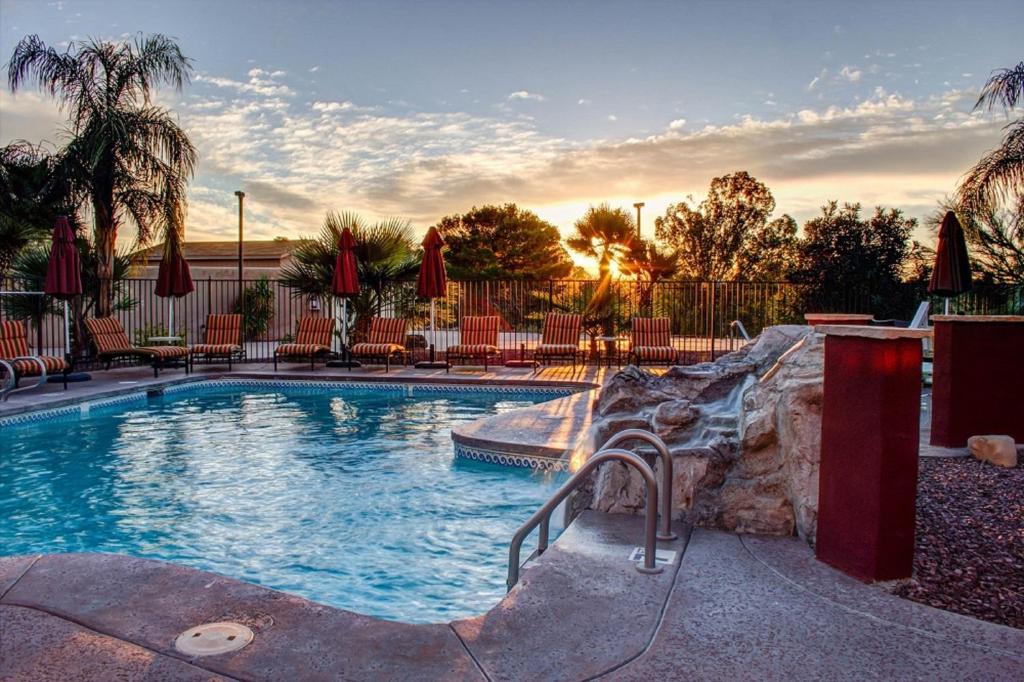 La Posada Lodge and Casitas
