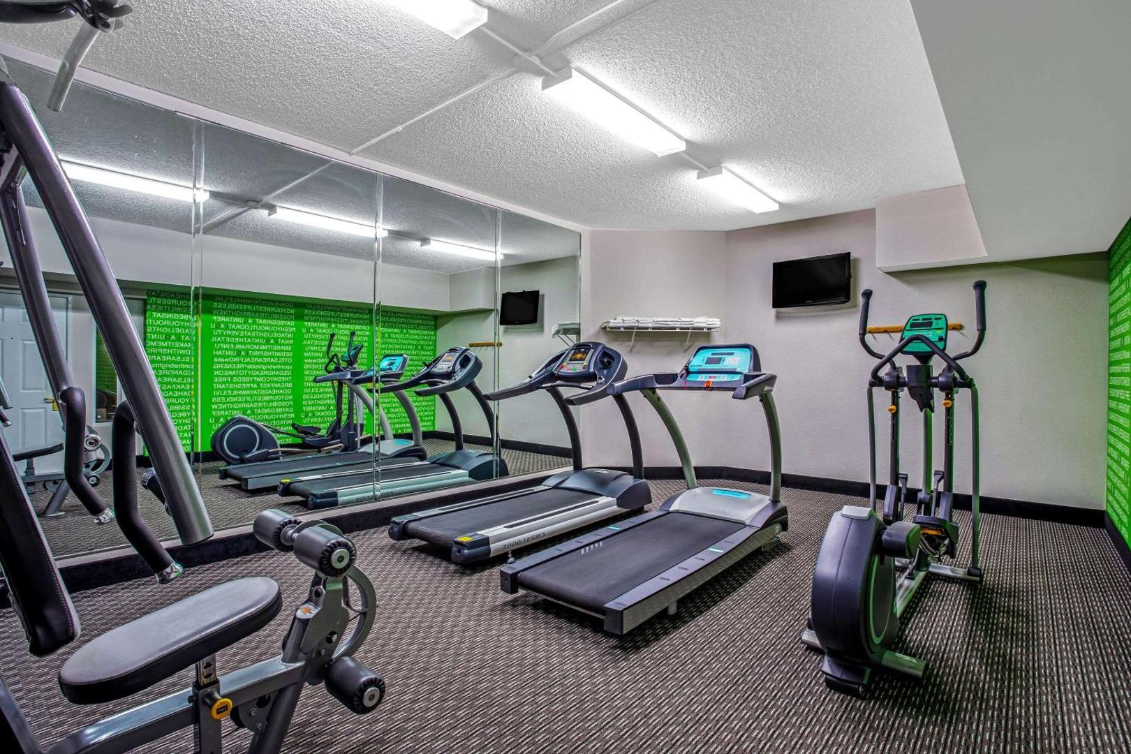 La Quinta Inn & Suites by Wyndham Tucson Airport