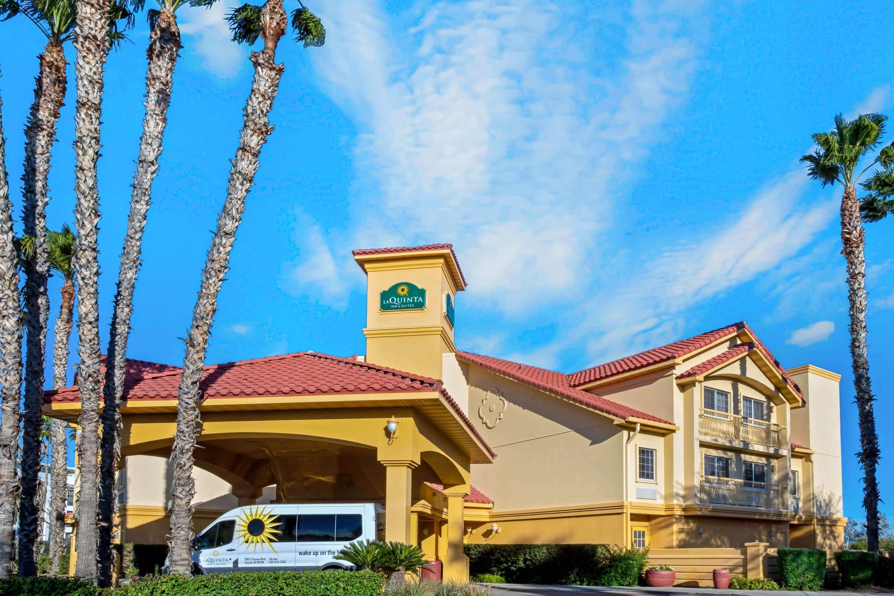 La Quinta Inn & Suites by Wyndham Tucson Airport