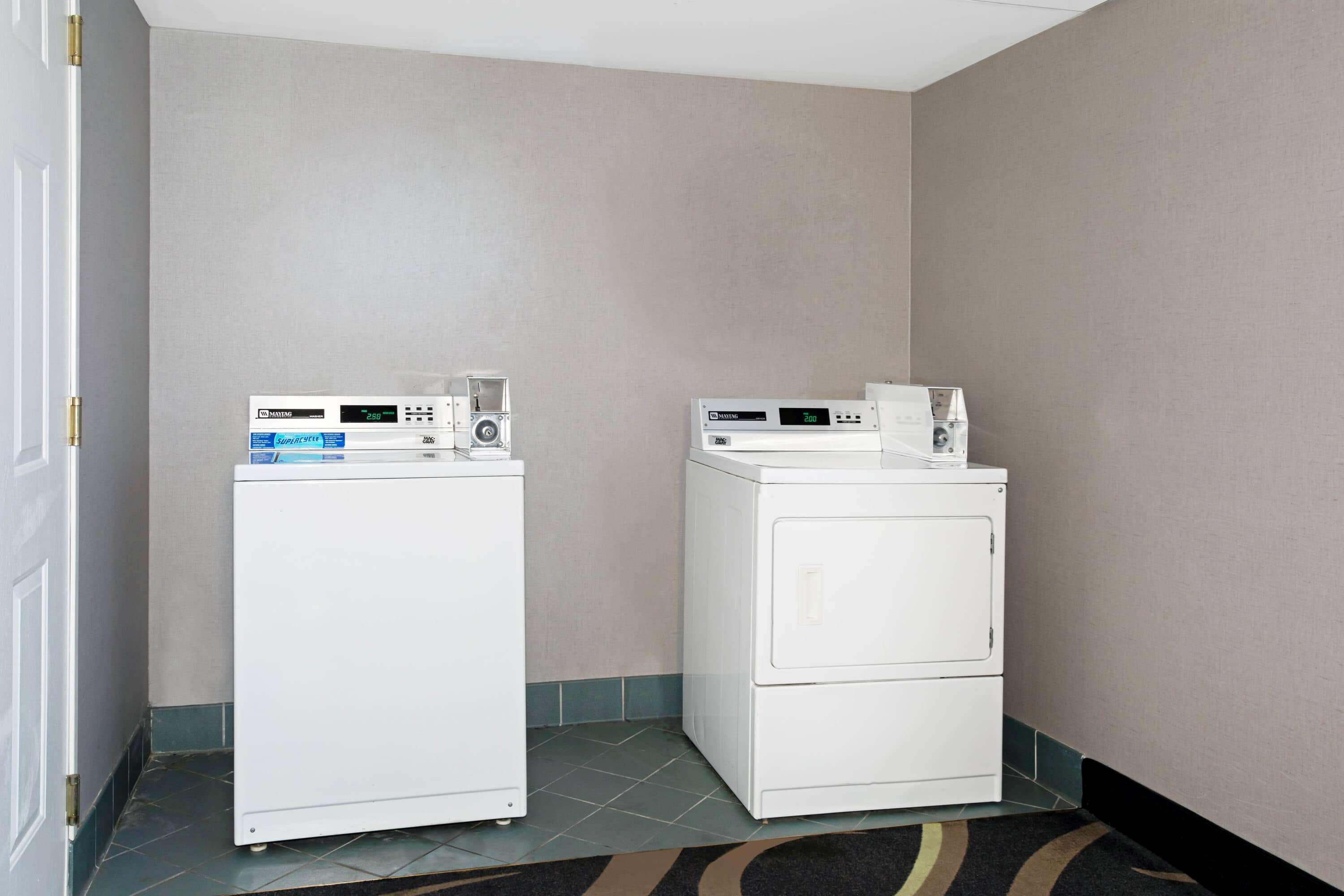 La Quinta Inn & Suites by Wyndham Tucson Airport