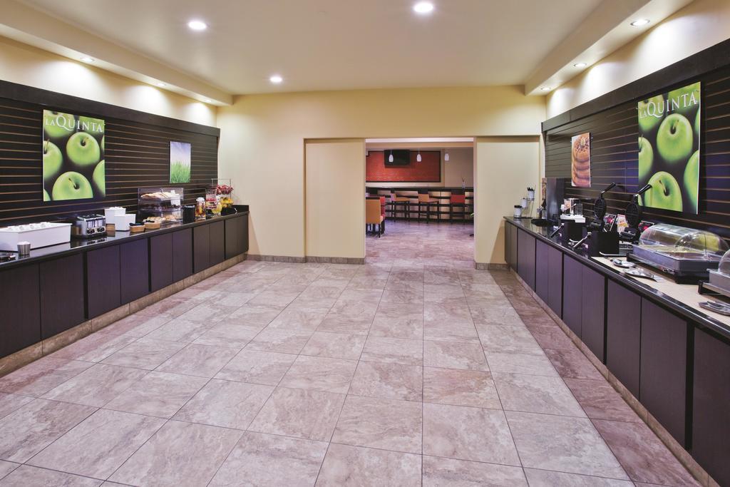 La Quinta Inn & Suites by Wyndham Tucson - Reid Park
