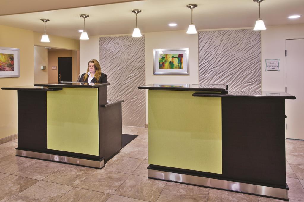 La Quinta Inn & Suites by Wyndham Tucson - Reid Park