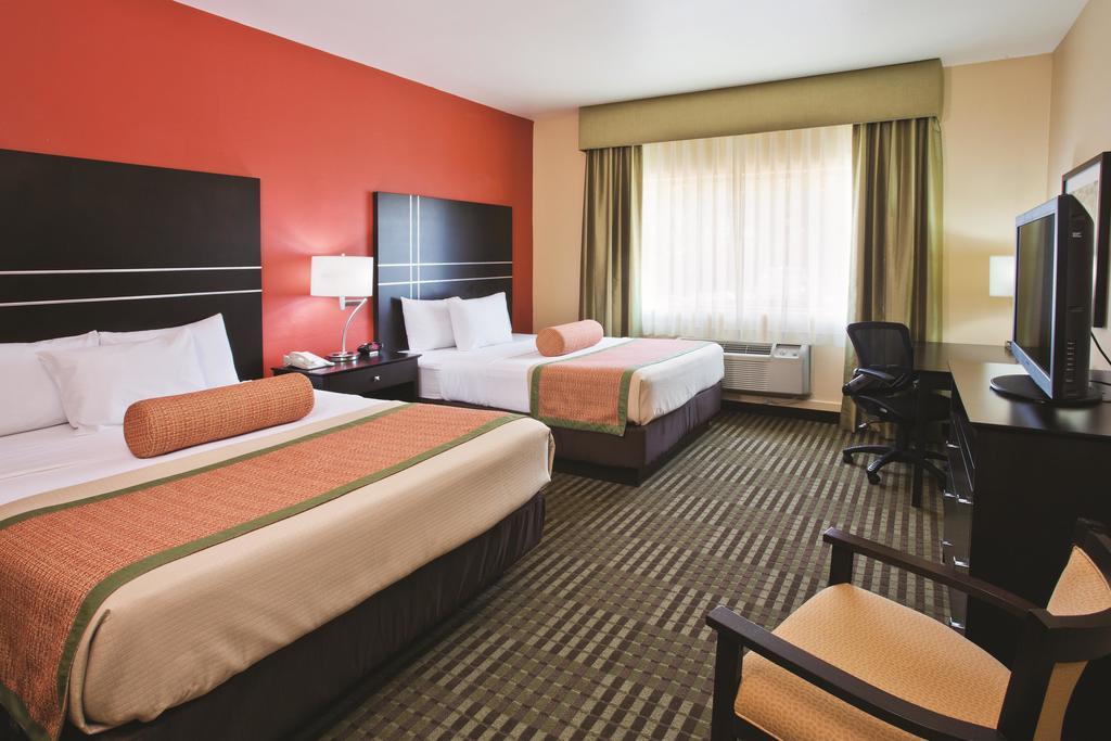La Quinta Inn & Suites by Wyndham Tucson - Reid Park