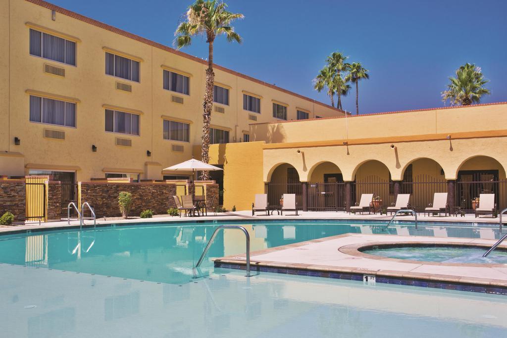 La Quinta Inn & Suites by Wyndham Tucson - Reid Park