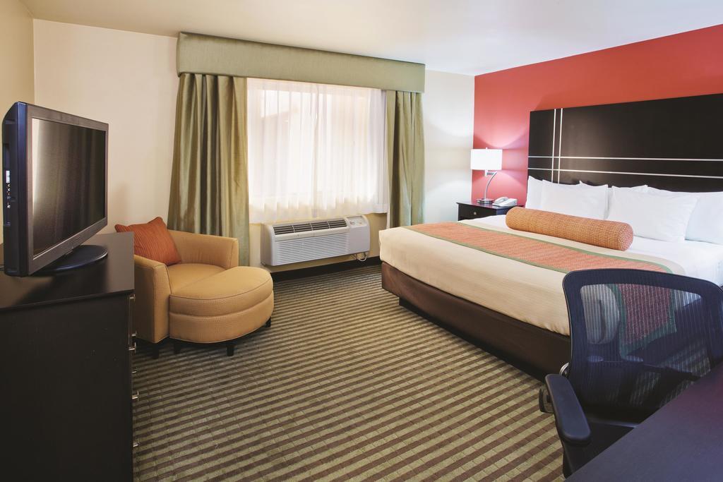 La Quinta Inn & Suites by Wyndham Tucson - Reid Park