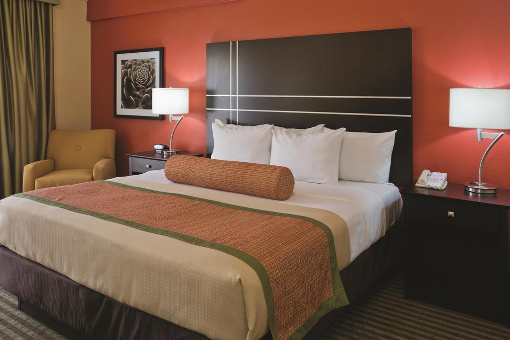 La Quinta Inn & Suites by Wyndham Tucson - Reid Park