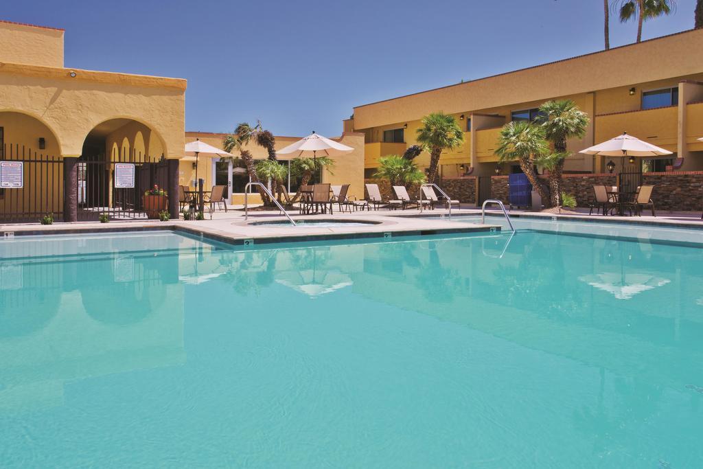 La Quinta Inn & Suites by Wyndham Tucson - Reid Park