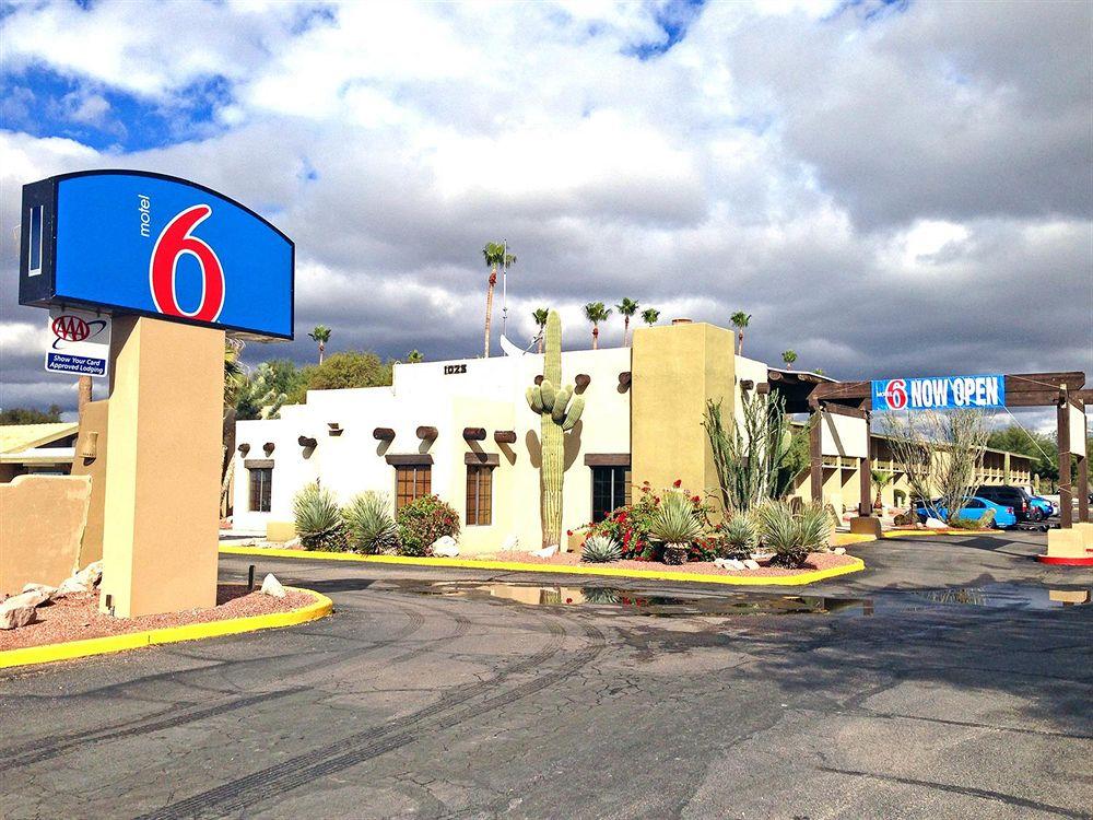 Ocotillo Apartments & Hotel