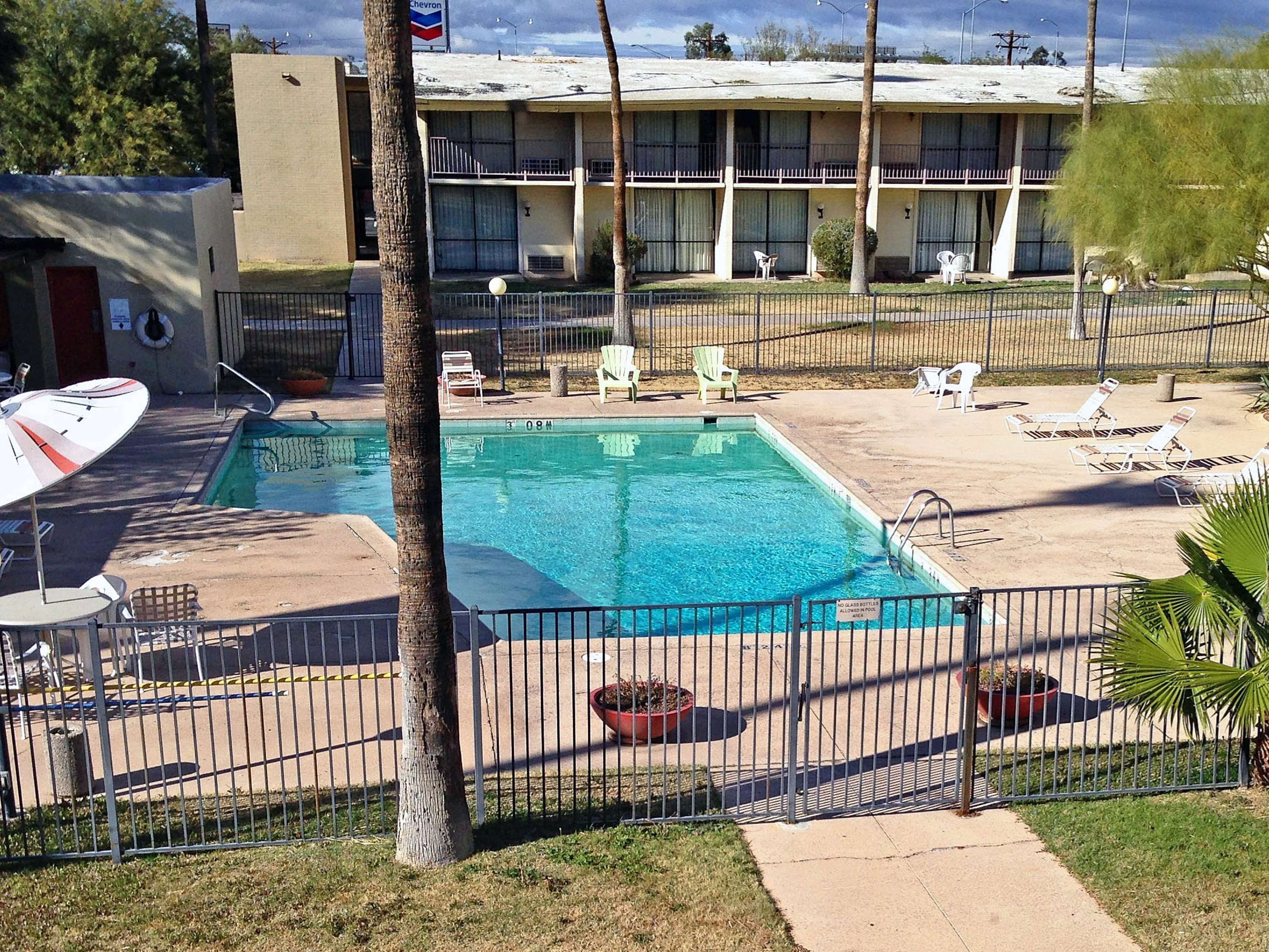 Ocotillo Apartments & Hotel