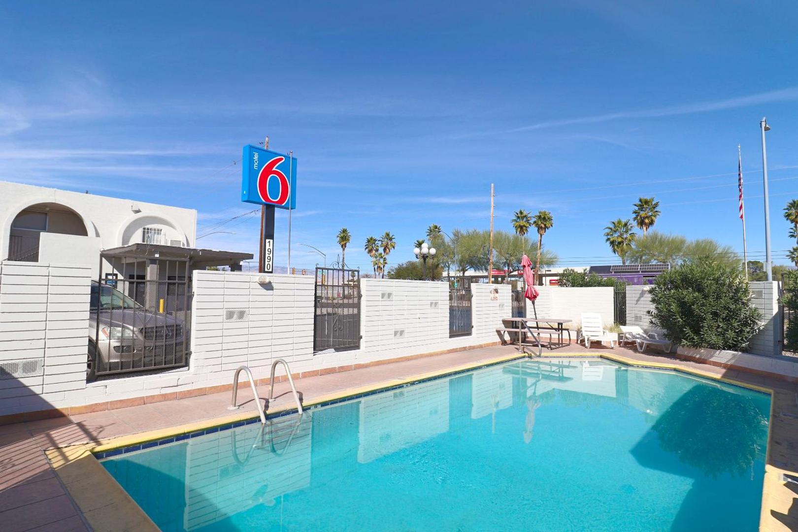 Motel 6 Tucson, AZ - East Williams Center