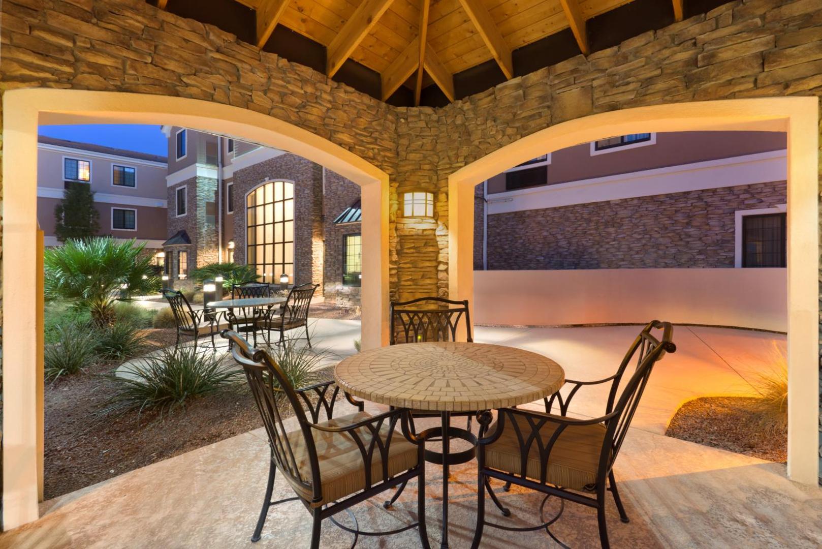 Staybridge Suites Tucson Airport