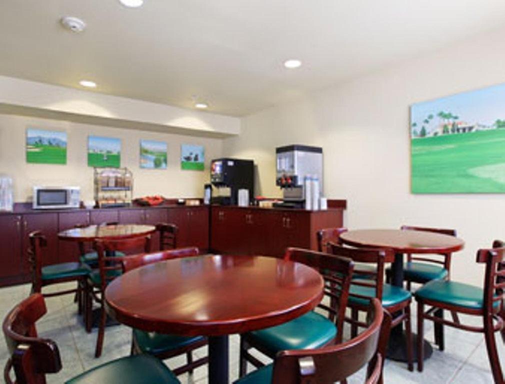 Microtel Inn & Suites by Wyndham Wellton