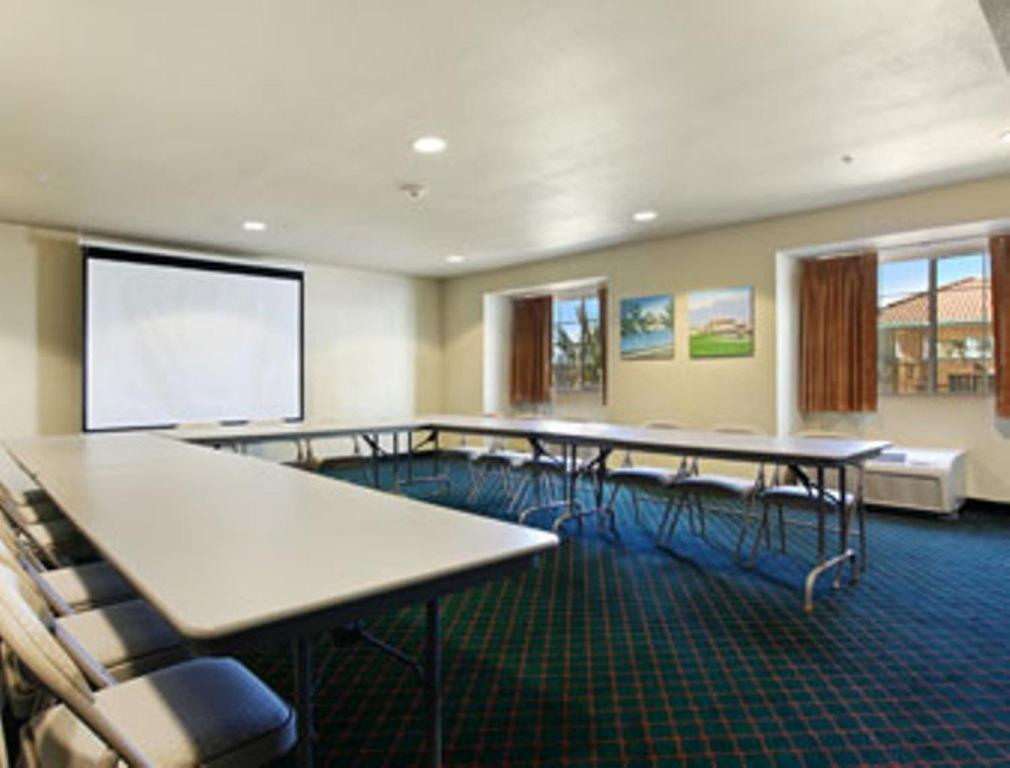 Microtel Inn & Suites by Wyndham Wellton